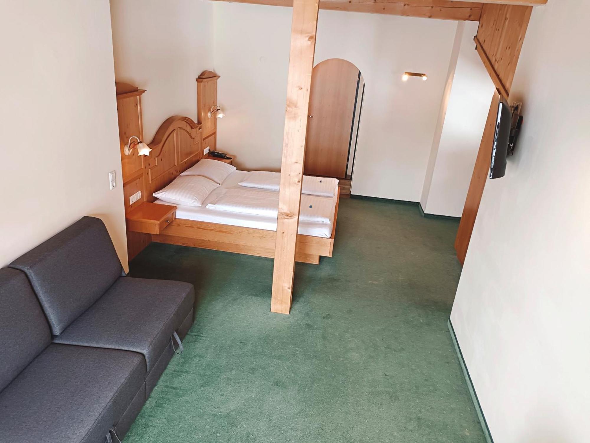 Hotel Gruenwaldkopf Обертауерн Екстериор снимка