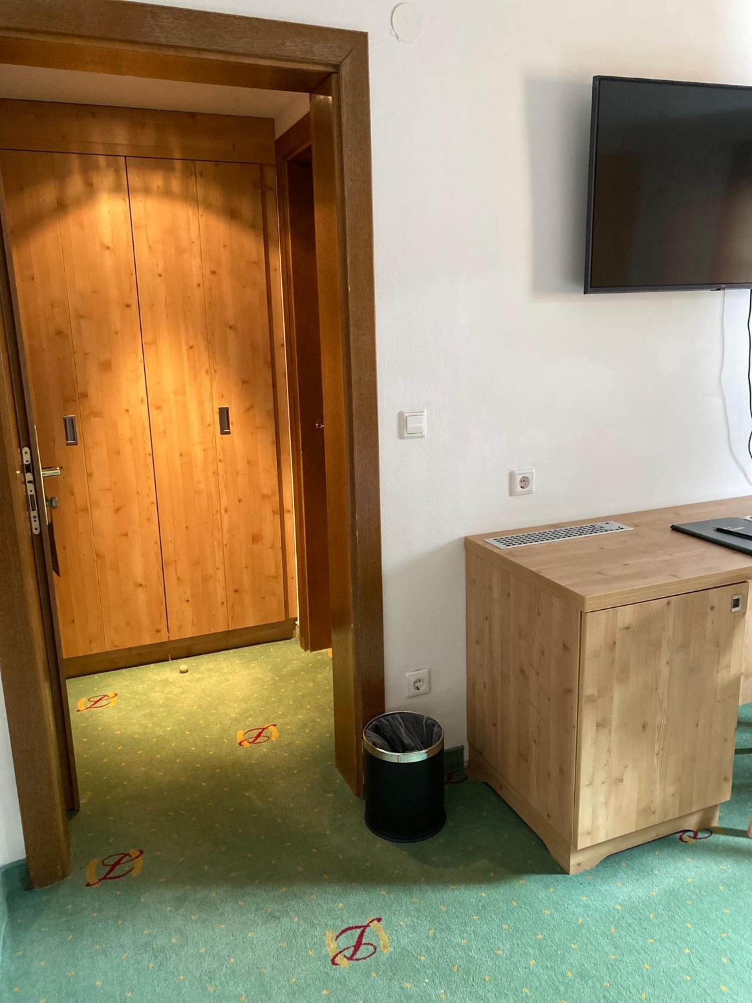 Hotel Gruenwaldkopf Обертауерн Екстериор снимка